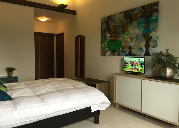 Dunez Men Only Bed & Breakfast